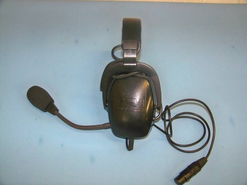 lot 70 image: Anchor, Broadcast Head-Set  Headphones with Microphone  Mic