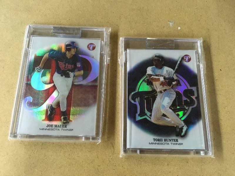 lot 13 image: Joe Mauer & Torii Hunter Refractor Cards