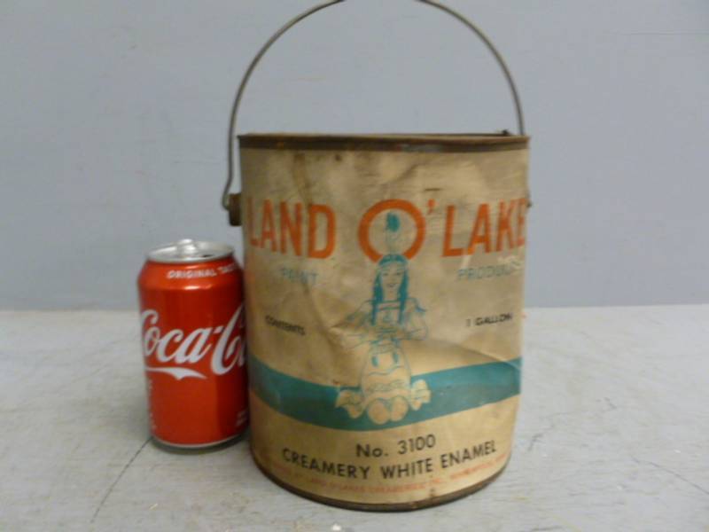 lot 13 image: Vintage Land O Lakes