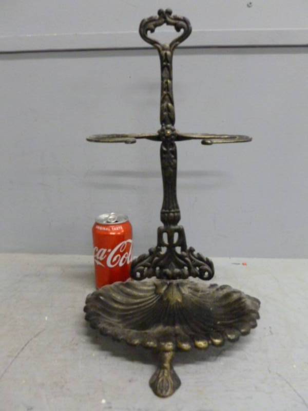 lot 25 image: Cast Metal Stand