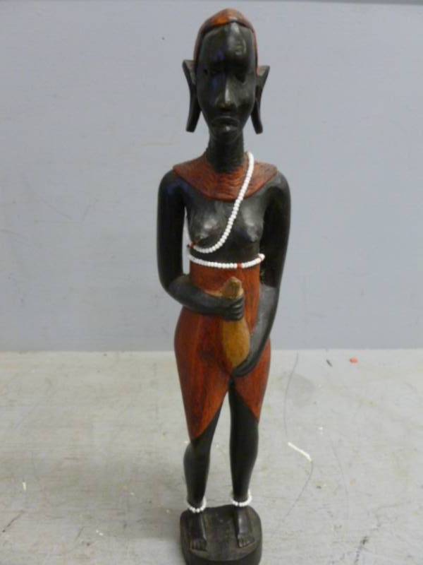 lot 55 image: African Art