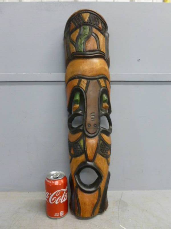 lot 58 image: African Art