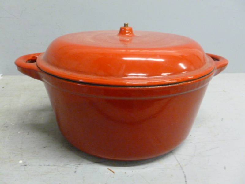 lot 66 image: Cast Iron Kettle