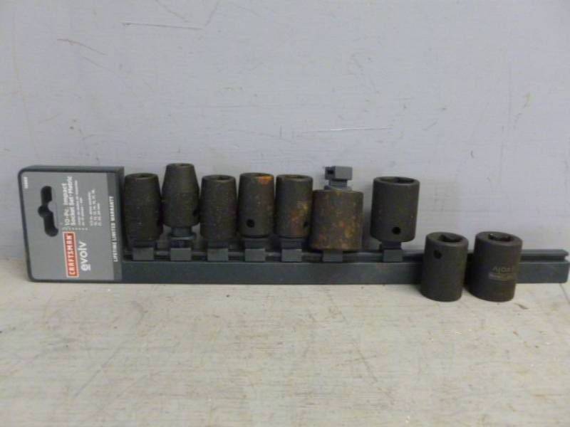 lot 78 image: Tools