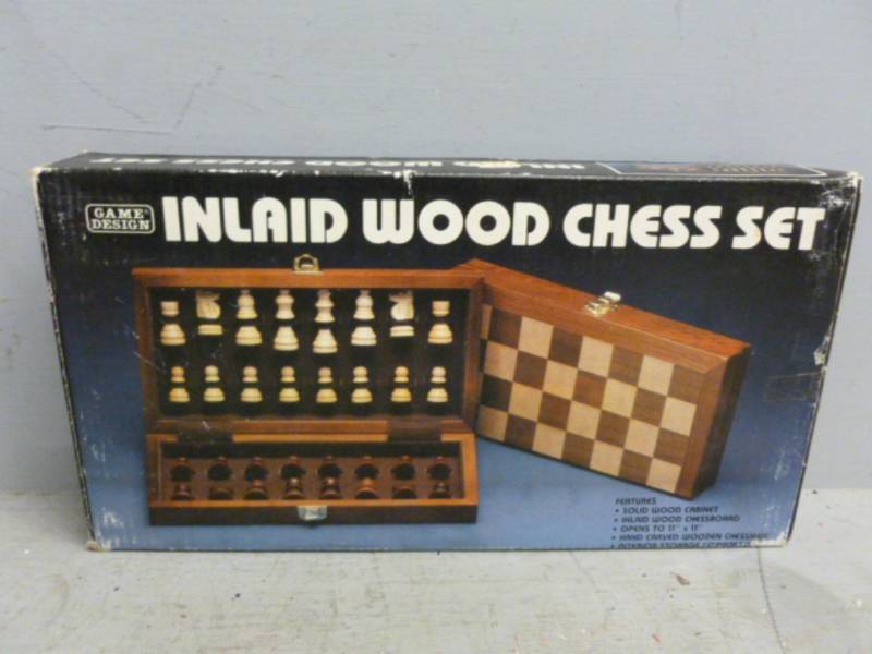 lot 80 image: Wood Chess Set