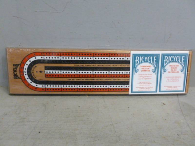lot 81 image: New Cribbage Board