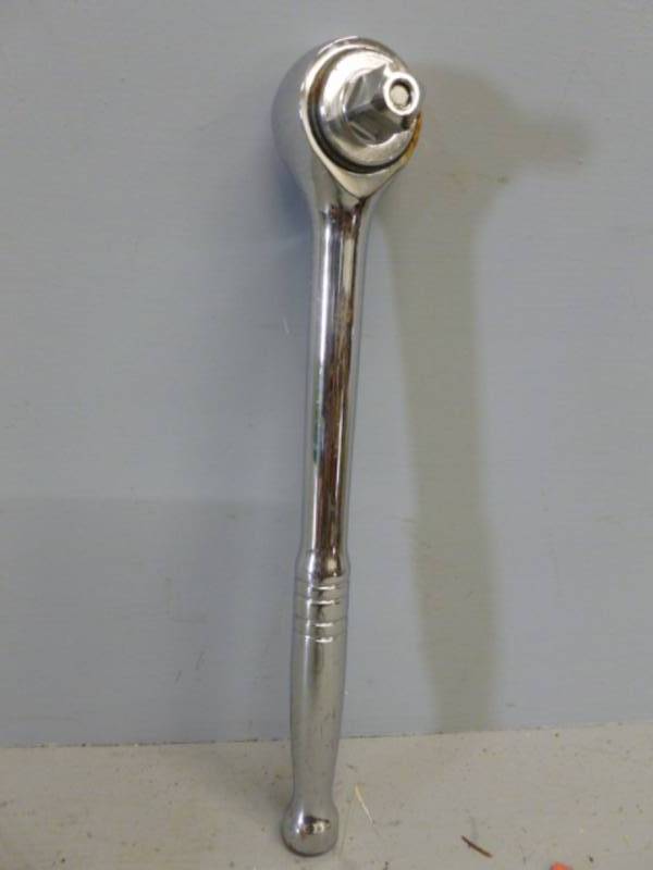 lot 82 image: Ratchet
