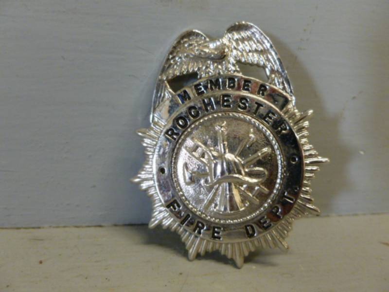 lot 83 image: Collectible