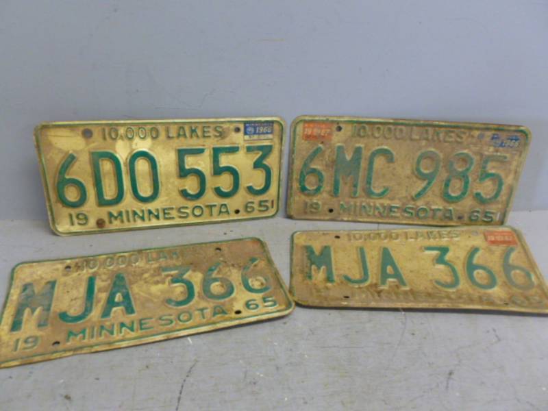 lot 128 image: Vintage License Plates