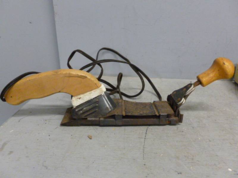 lot 192 image: Vintage Tool
