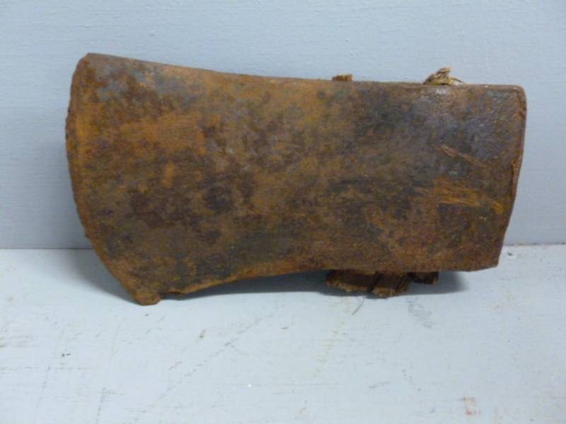 lot 194 image: Vintage Ax Head