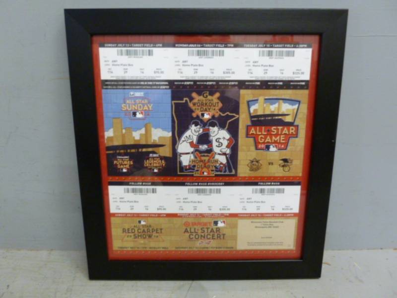 lot 203 image: Minnesota Twins Collectible
