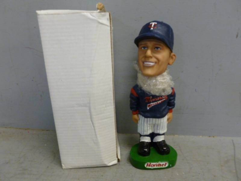 lot 216 image: Minnesota Twins Collectible