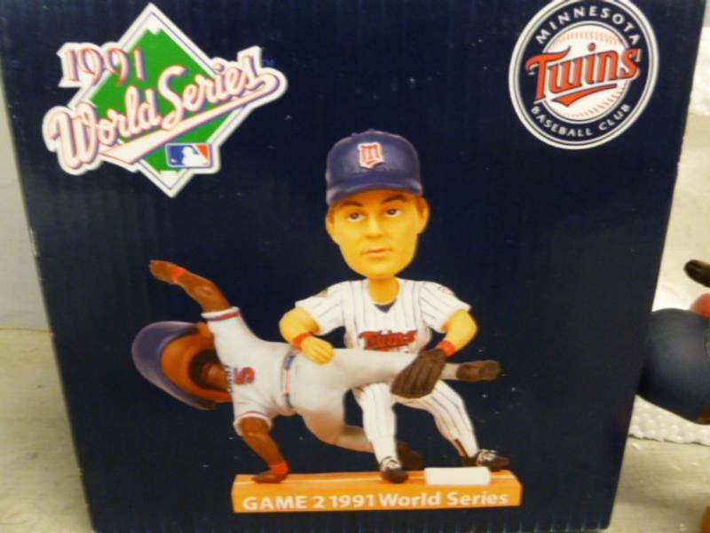 lot 219 image: Minnesota Twins Collectible