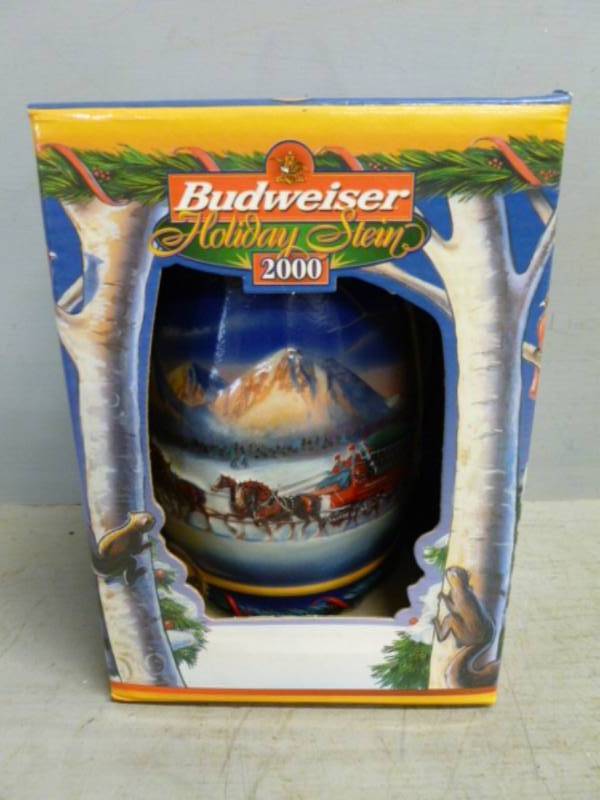 lot 251 image: Budweiser Collectible