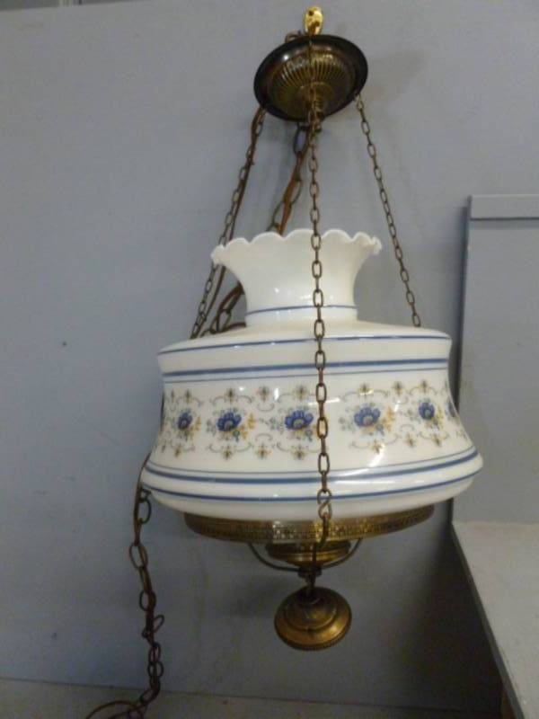 lot 261 image: Vintage Hanging Light