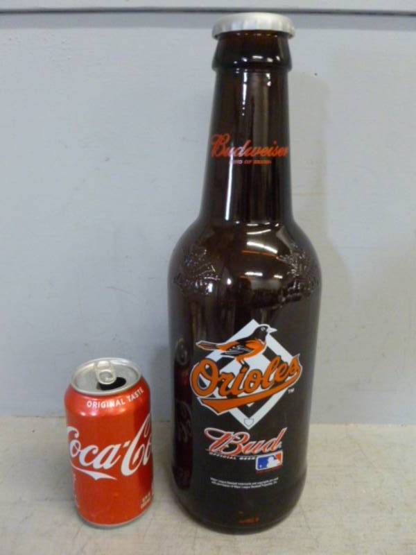 lot 268 image: Budweiser Collectible