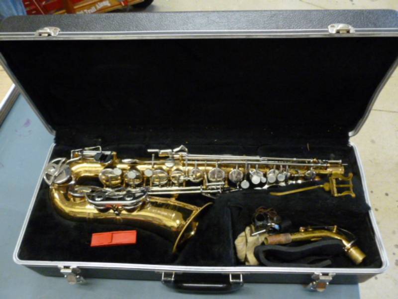 lot 284 image: Saxophone