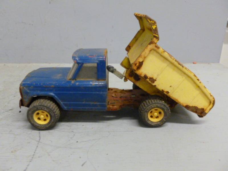 lot 330 image: Vintage Tonka