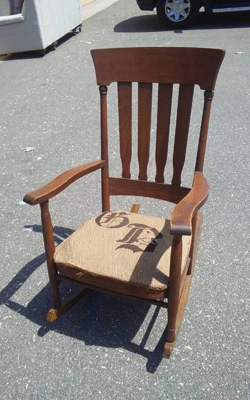 lot 48 image: Vintage Wood Rocker