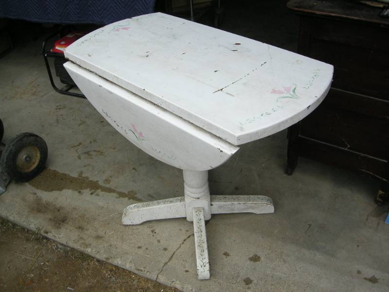 Country Look Drop Leaf Table