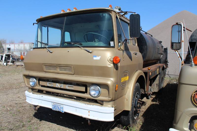 1975 GMC with Rosco Asphalt Distributor Tank
