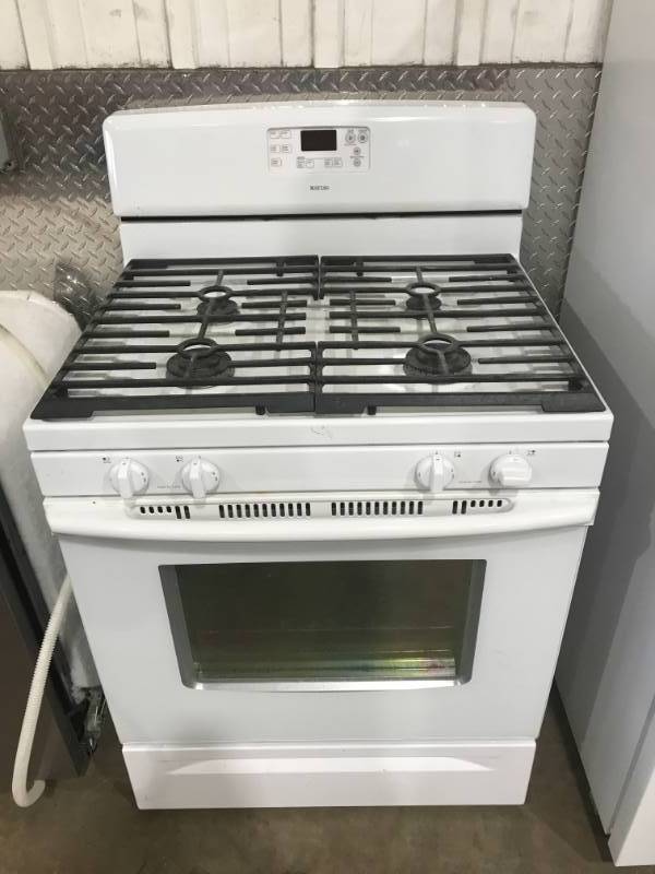 lot 11 image: Maytag oven