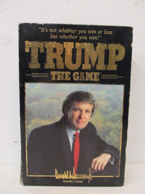lot 18 image: Vintage DONALD TRUMP Bookshelf Board Game