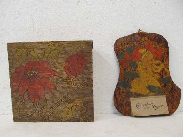 lot 30 image: Antique Carved Wood Handkerchief Box & 1916 Calendar