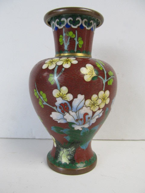 lot 41 image: Vintage Japanese Enamel Brass Cloisonn Vase