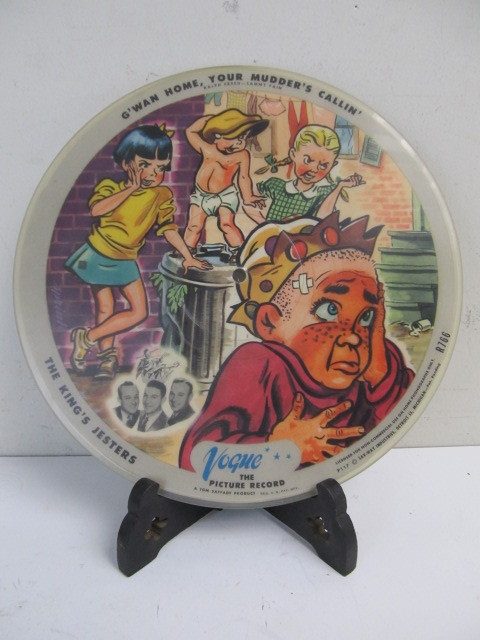 lot 159 image: Vintage VOGUE Picture Record 