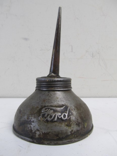 lot 212 image: Antique FORD Advertising Oil Can