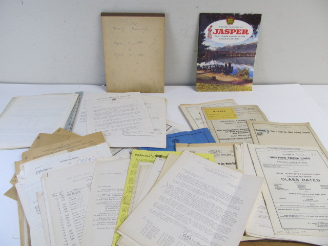 lot 216 image: Group of Vintage Railroad Paper & Ephemera