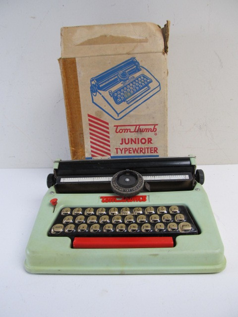 lot 219 image: Vintage TOM THUMB Junior Toy Typewriter wBox