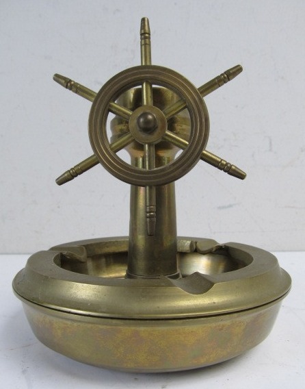 lot 229 image: Vintage Brass Nautical Ships Wheel Ashtray wCompass