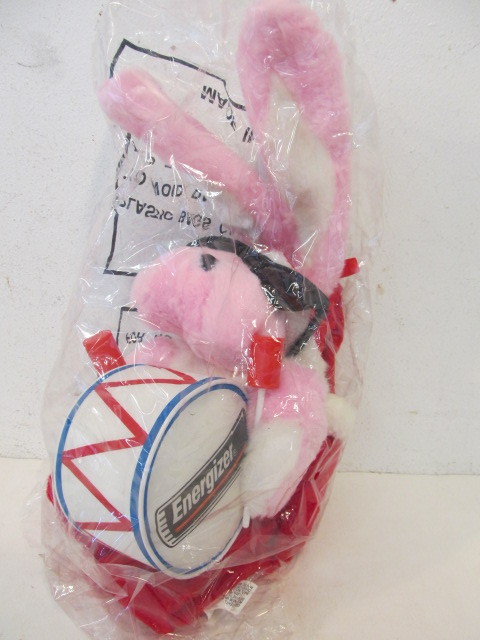 lot 184 image: NOS Vintage ENERGIZER BUNNY Battery Operated Toy - NEW IN BOX