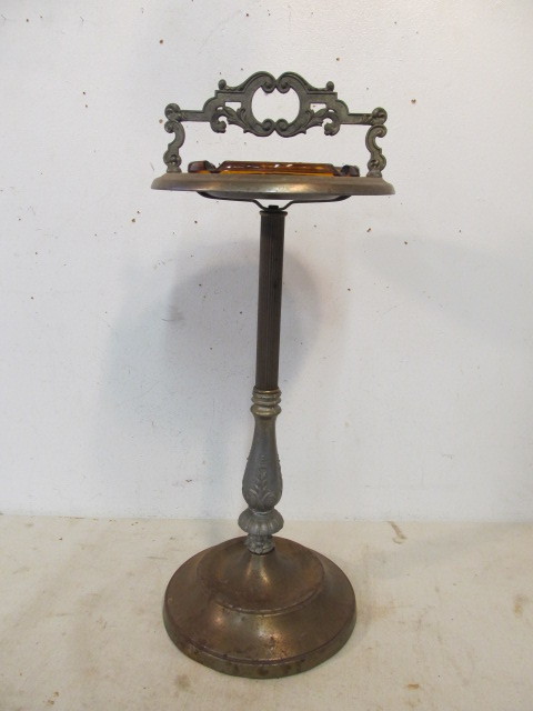 lot 172 image: Vintage Metal Standing Smoking Ashtray with Original Glass