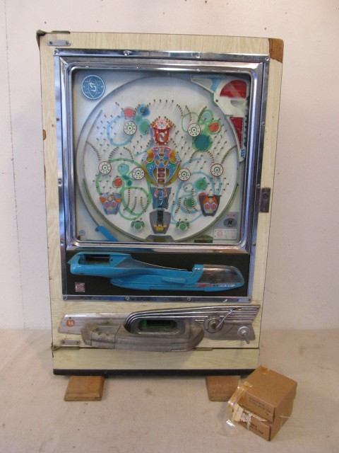 lot 269 image: Vintage Sankyo Japanese PACHINKO Machine