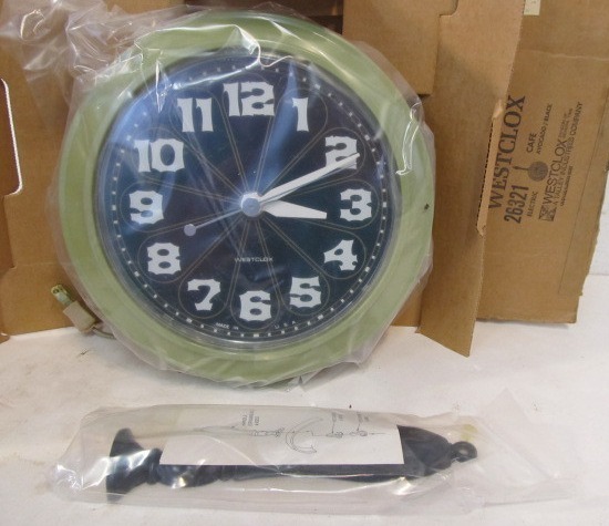 lot 272 image: NOS Vintage Mid Century Avocado Green Westclox Kitchen Wall Clock