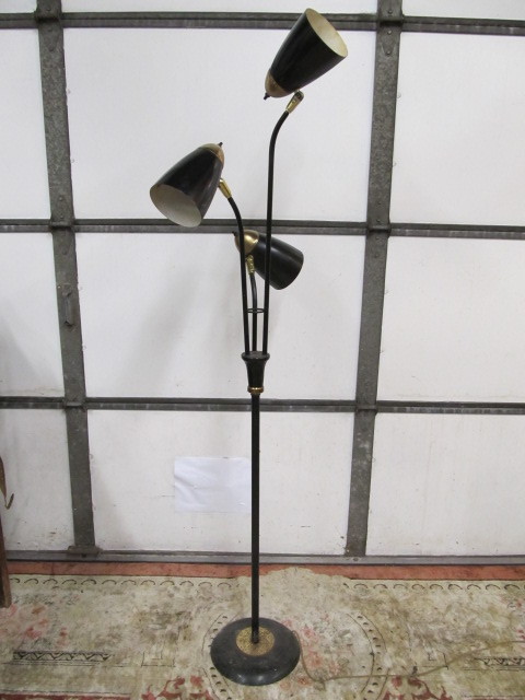 lot 287 image: Mid Century 3-Shade Bullet Floor Lamp