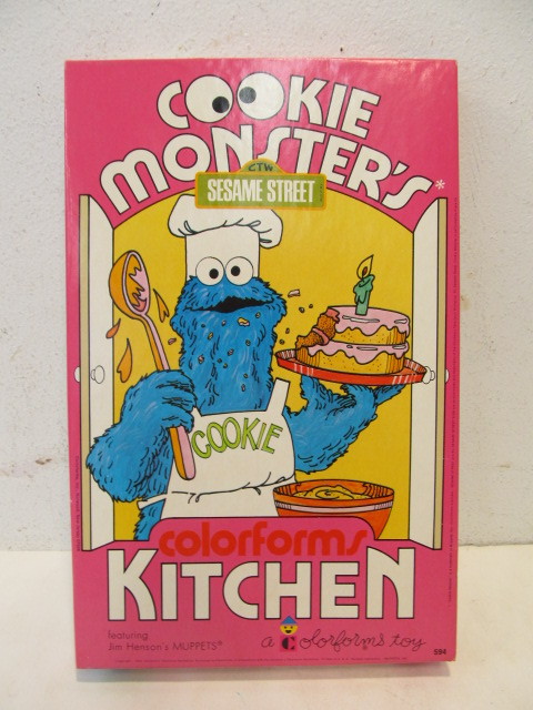 lot 294 image: NOS Unused Vintage Sesame Street COLORFORM Set