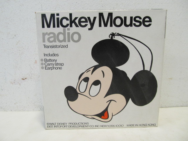 lot 295 image: NOS Vintage Disney MICKEY MOUSE Transistor Radio