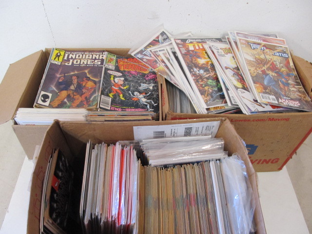 lot 305 image: Lot of Approx 500 Assorted Comic Books