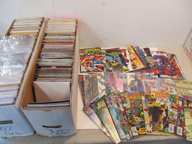 lot 307 image: Lot of Approx 600 Assorted Comic Books