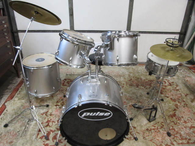 lot 25 image: Complete PULSE Full Size Drum Set w Stool