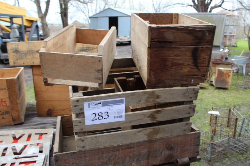 lot 283 image: Lot of (5) Wood Boxes