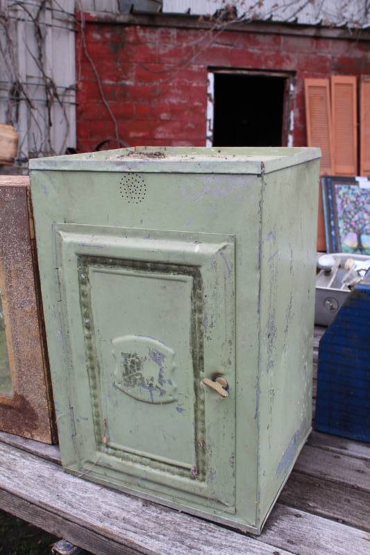 lot 287 image: Counter Cabinet with 1-Door, 1-Shelf
