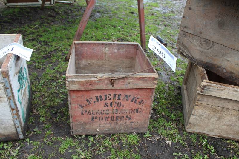 lot 290 image: A.F. Behnke Wood Box