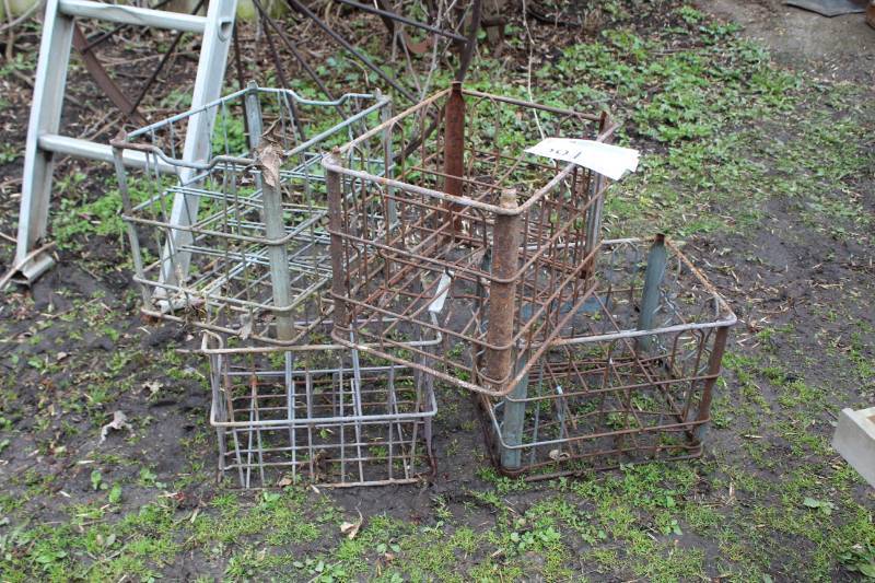 lot 294 image: Lot of (4) Wire Milk Crates