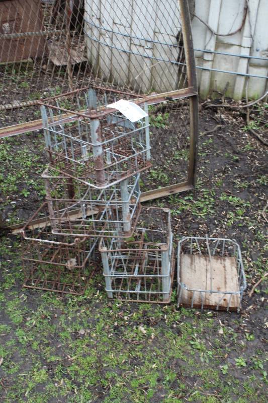 lot 295 image: Lot of (5) Wire Milk Crates